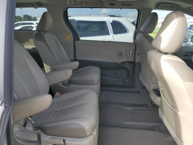 2013 Toyota Sienna XLE