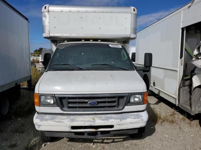 2006 Ford Econoline E450 Super Duty Cutaway Van