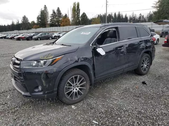 2018 Toyota Highlander SE