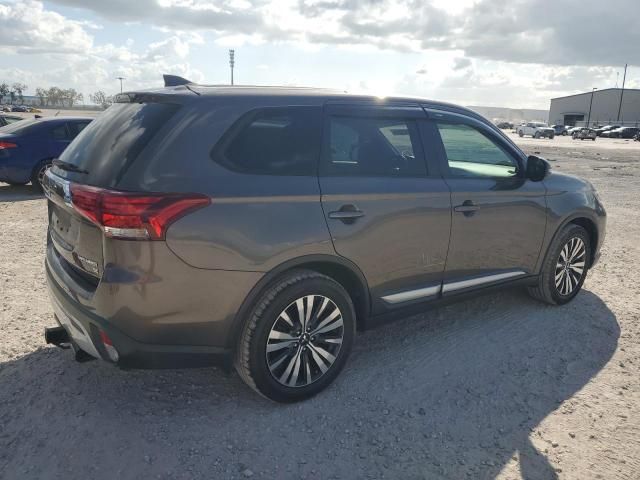 2019 Mitsubishi Outlander SE