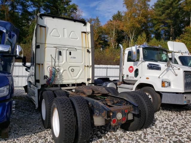 2019 Freightliner Cascadia 126