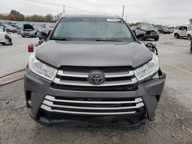 2018 Toyota Highlander SE