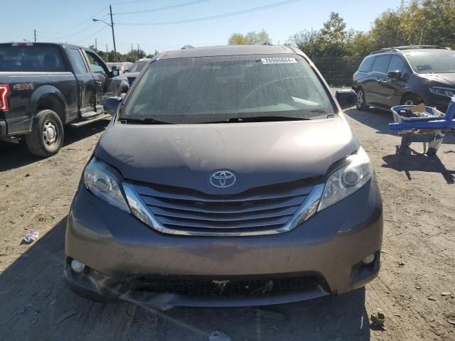 2016 Toyota Sienna XLE