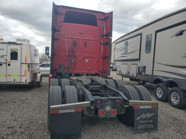 2018 Freightliner Cascadia 125