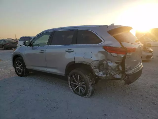 2019 Toyota Highlander SE