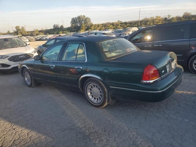 2000 Ford Crown Victoria LX