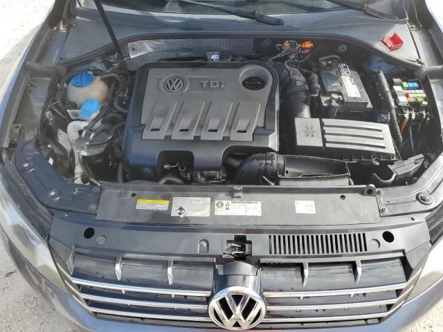 2014 Volkswagen Passat SE