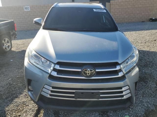 2018 Toyota Highlander SE