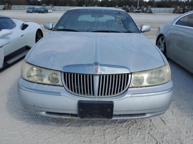 2001 Lincoln Town Car Signature