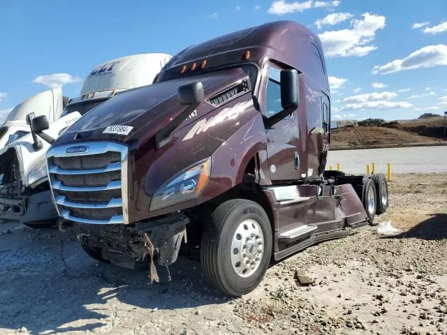 2018 Freightliner Cascadia 126