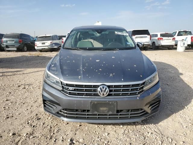 2019 Volkswagen Passat SE R-Line