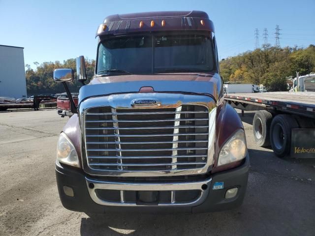 2013 Freightliner Cascadia 125