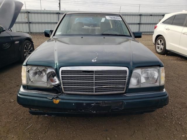 1995 Mercedes-Benz E 320 Base