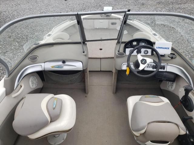 2005 Crestliner Boat