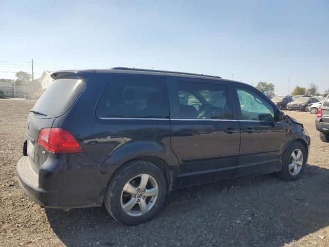 2011 Volkswagen Routan SE