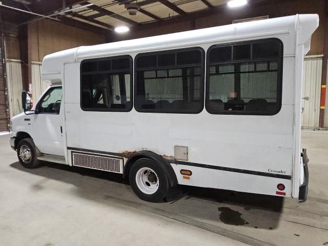 2010 Ford Econoline E350 Super Duty Cutaway Van