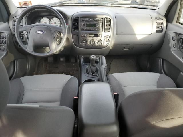 2005 Ford Escape XLS