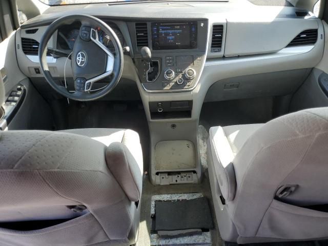 2015 Toyota Sienna LE