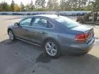 2014 Volkswagen Passat SE