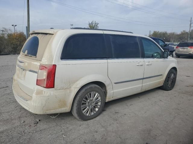 2011 Chrysler Town & Country Touring L