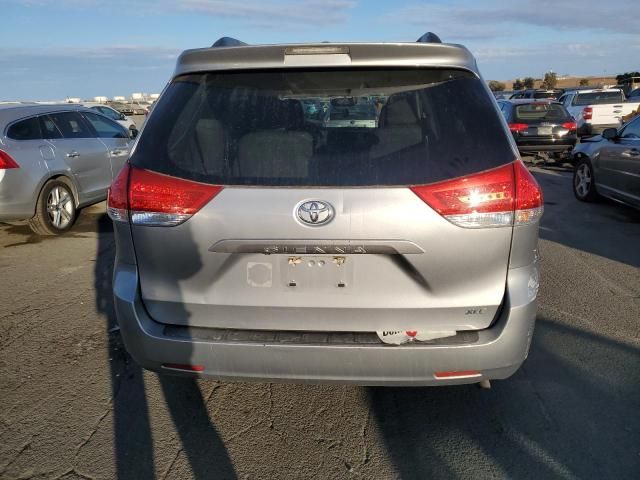 2013 Toyota Sienna XLE