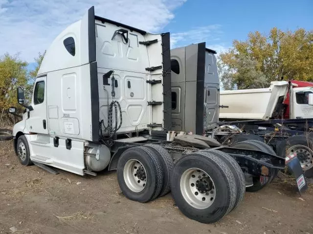 2018 Freightliner Cascadia 126