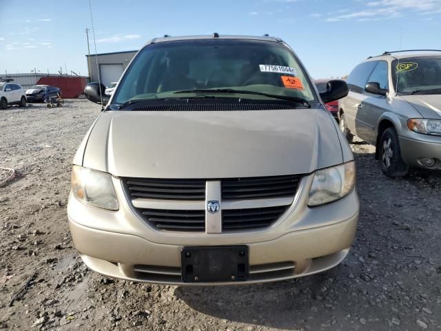 2005 Dodge Grand Caravan SE