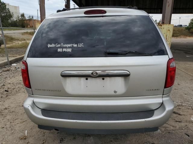 2005 Chrysler Town & Country Touring