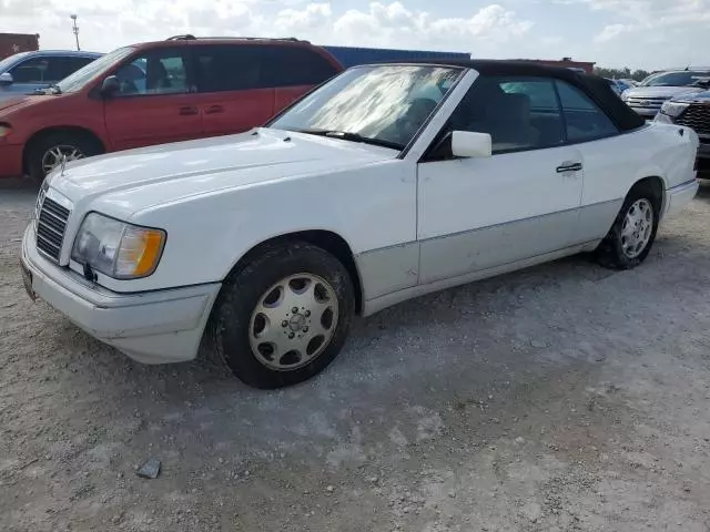 1995 Mercedes-Benz E 320