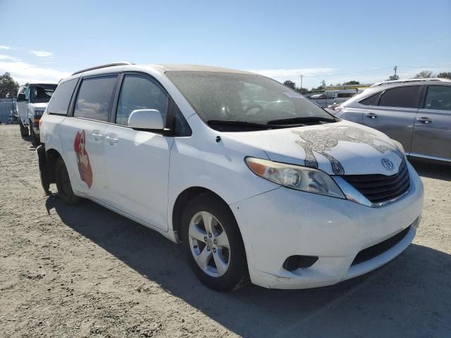 2011 Toyota Sienna LE