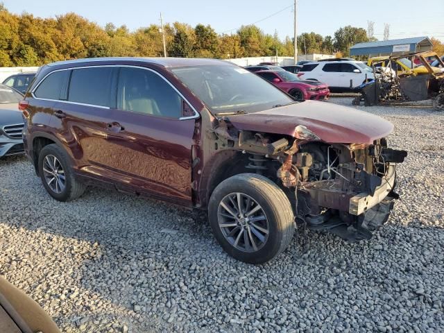 2017 Toyota Highlander SE