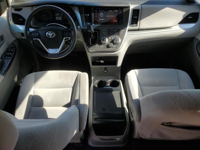 2015 Toyota Sienna LE