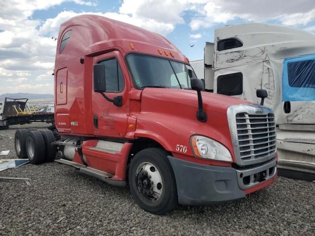 2011 Freightliner Cascadia 125