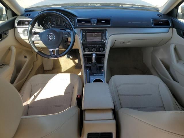 2015 Volkswagen Passat SE