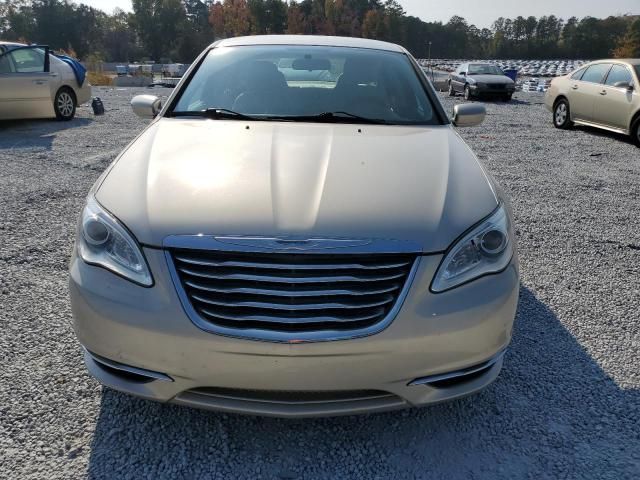 2013 Chrysler 200 LX