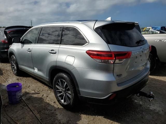 2019 Toyota Highlander SE