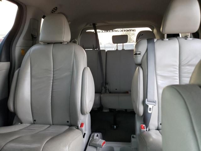 2012 Toyota Sienna XLE