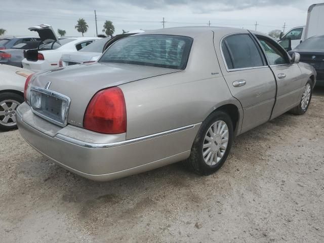 2003 Lincoln Town Car Executive