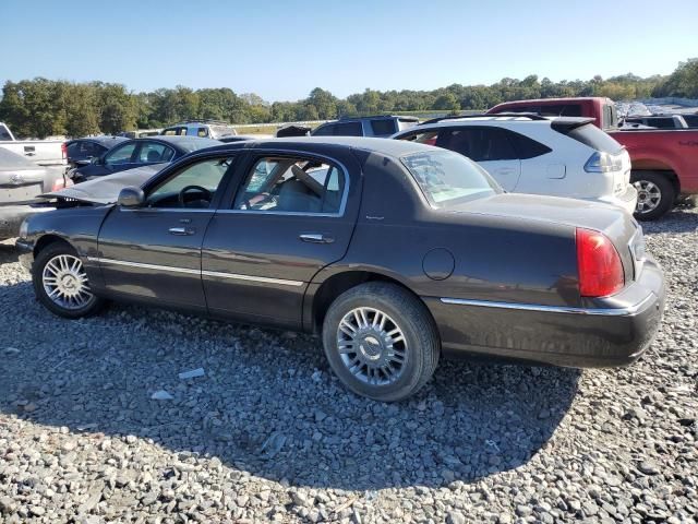 2005 Lincoln Town Car Signature