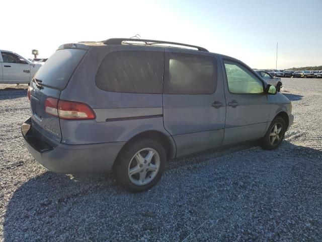 2003 Toyota Sienna CE