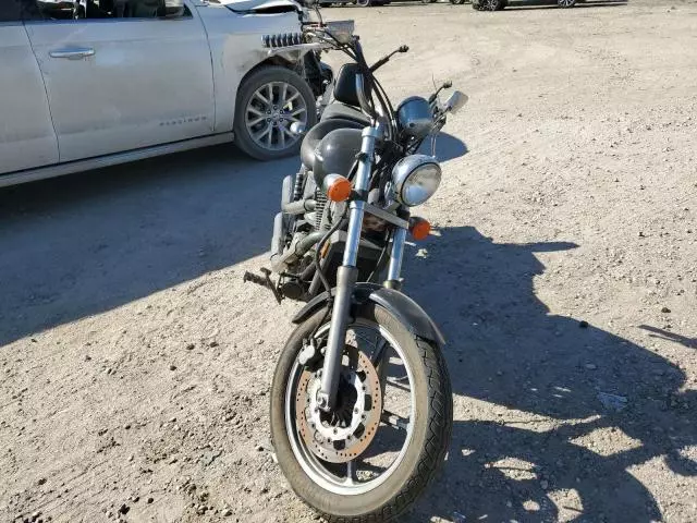 2001 Honda VT1100 C