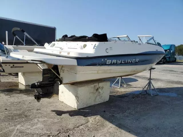 2013 Bayliner Boat