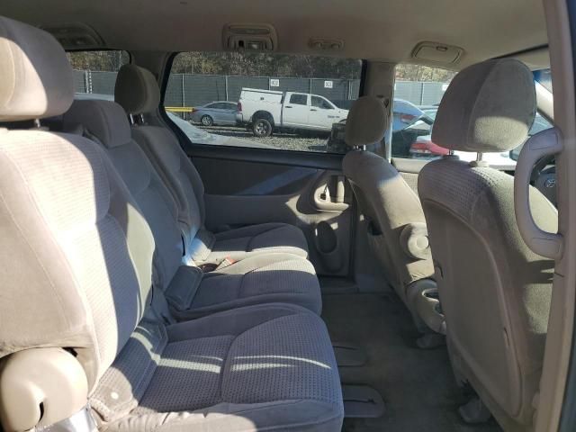 2006 Toyota Sienna CE