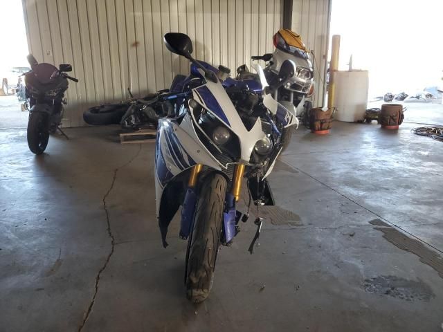 2014 Yamaha YZFR1