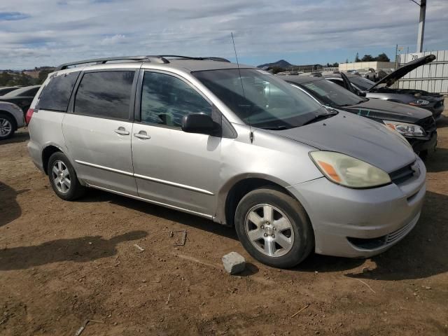 2004 Toyota Sienna CE