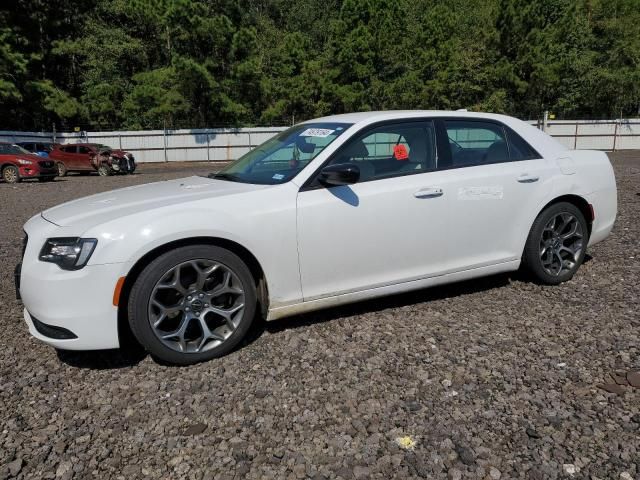 2018 Chrysler 300 Touring