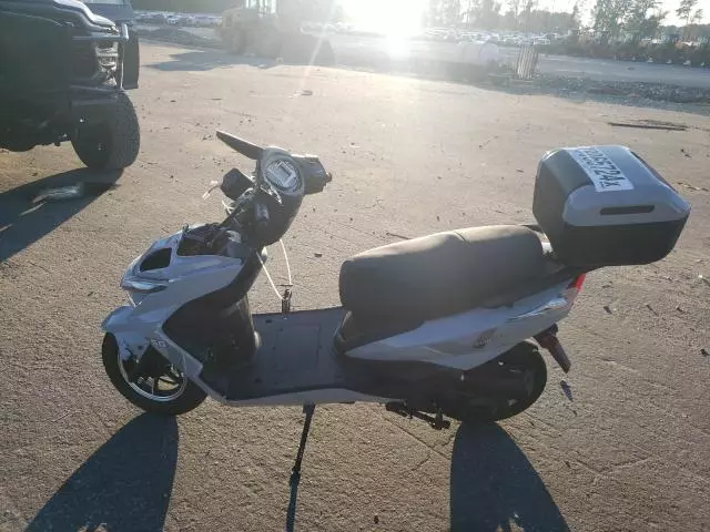 2024 Gato Scooter