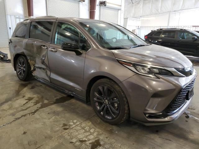 2021 Toyota Sienna XSE