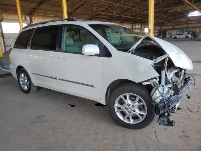 2005 Toyota Sienna XLE