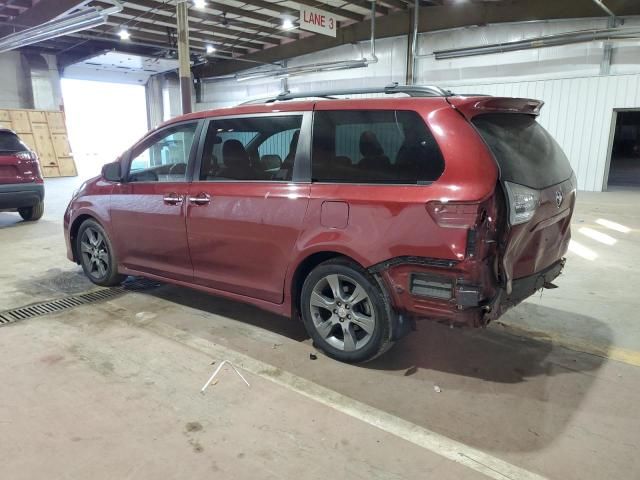 2015 Toyota Sienna Sport